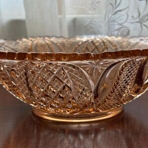 Vintage Pink / Peach Pressed Glass Bowl Scalloped Edge Starburst Diamond Pattern